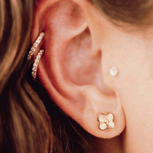 Diamond stud earrings 